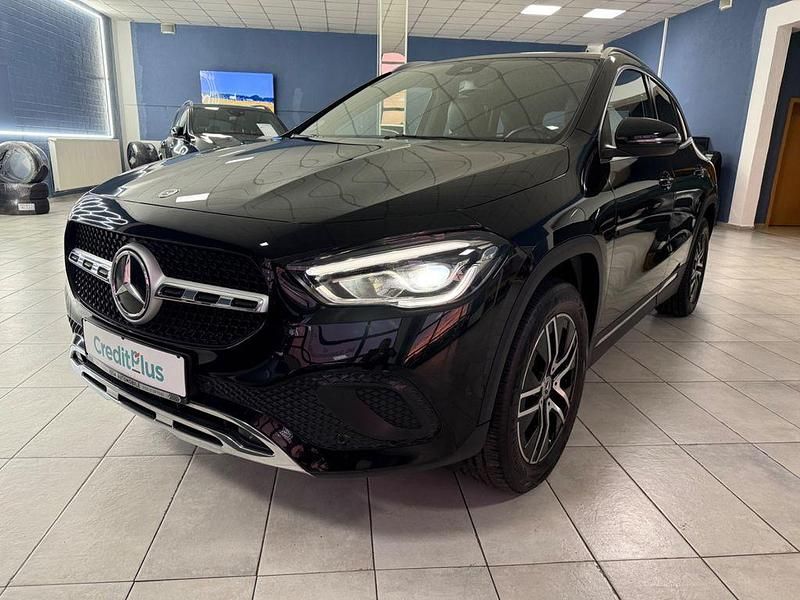 Schwarz Gebraucht 2021 Mercedes GLA220 SUV | 29.000 € (Guter Preis) - Bild 1/4