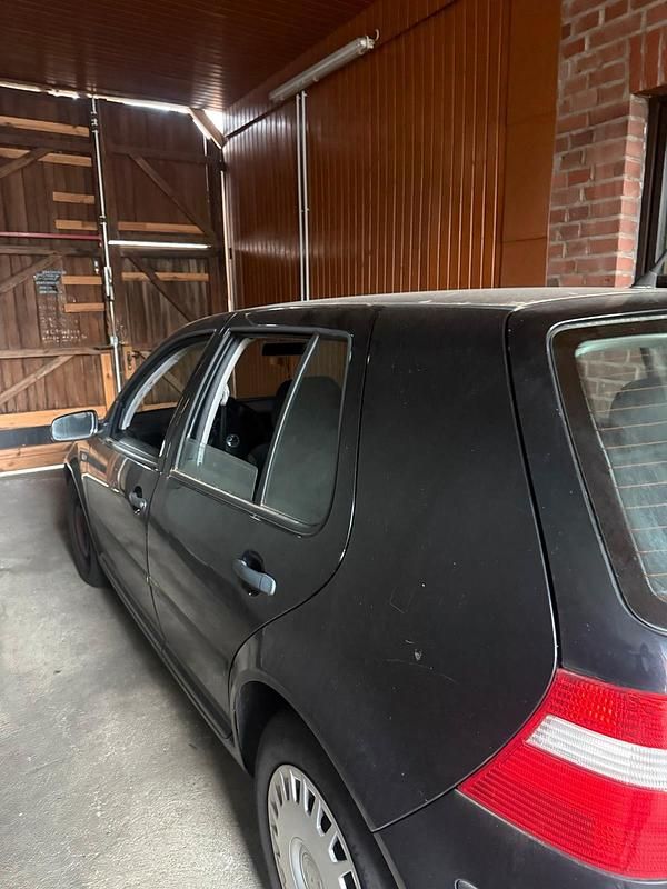 Gebraucht VW Golf IV 2002 Schwarz Kleinwagen