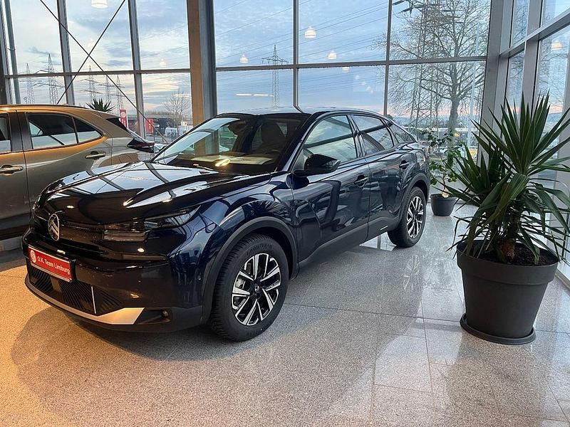 Neu Citroën C4 131 PS (96 kW) 2025 Schwarz SUV