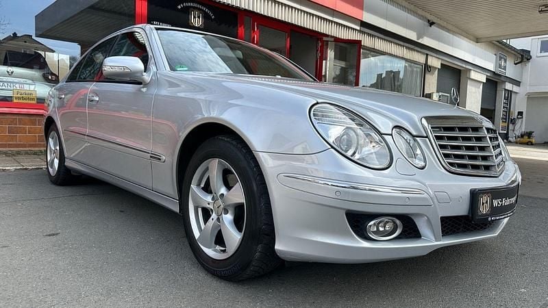 Gebraucht Mercedes E200 184 PS (135 kW) 2007 Silber Limousine