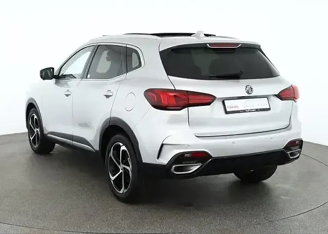 Second-hand MG HS Luxury 162 CP (119 kW) 2024 Argintiu SUV