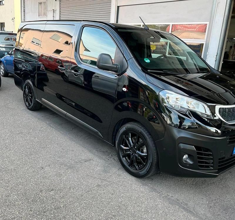 Gebraucht Peugeot Expert 122 PS (89 kW) 2021 Schwarz Van