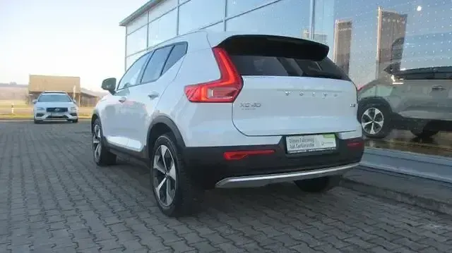 Gebraucht Volvo XC40 Momentum 190 PS (139 kW) 2018 Weiß SUV
