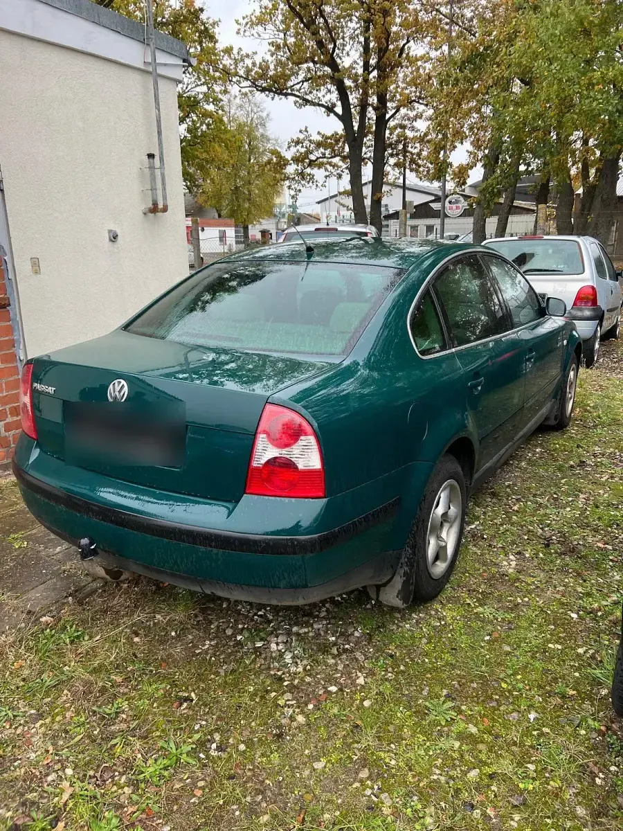 Gebraucht VW Passat 102 PS (75 kW) 2010 Andere farben Limousine