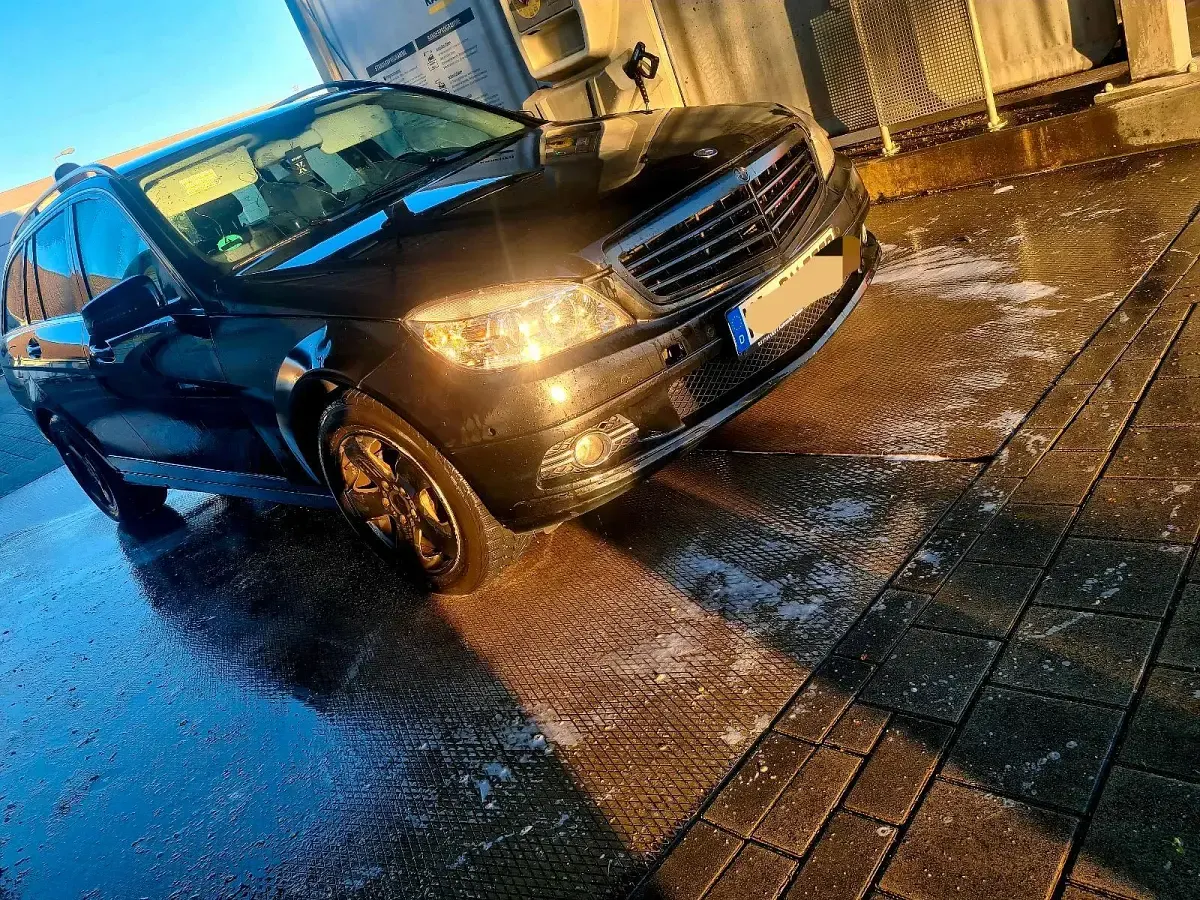 Gebraucht Mercedes C220 170 PS (125 kW) 2011 Schwarz Kombi