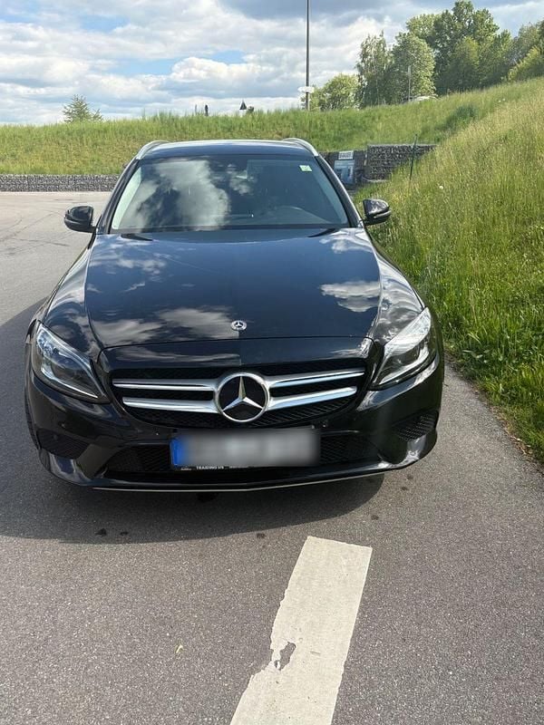 Schwarz Gebraucht 2019 Mercedes C220 Kombi | 18.800 € (Guter Preis) - Bild 1/4