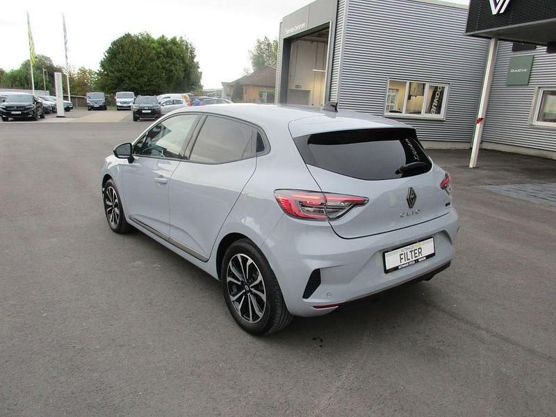 Gebraucht Renault Clio V Techno 143 PS (105 kW) 2024 Grau Limousine