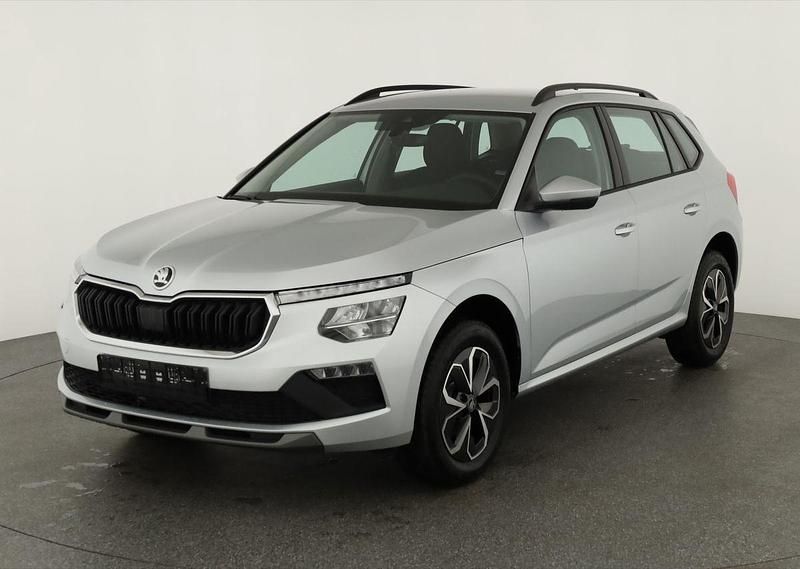 Brilliant silber metallic Neu 2025 Skoda Kamiq SUV | 21.495 € (Superpreis) - Bild 1/4