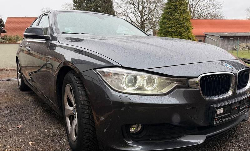 Gebraucht BMW 320 184 PS (135 kW) 2015 Limousine