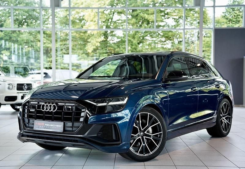Blau Gebraucht 2020 Audi Q8 S-Line SUV | 56.800 € (Guter Preis) - Bild 1/4