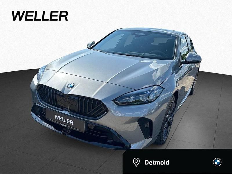 Skyscraper grau (grau) Gebraucht 2024 BMW 120 M Sport Kleinwagen | 36.650 € (Superpreis) - Bild 1/4