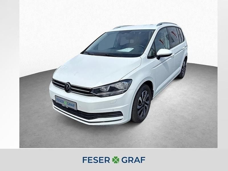 Pure white Gebraucht 2021 VW Touran Active Van / Kleinbus | 22.370 € (Guter Preis) - Bild 1/4