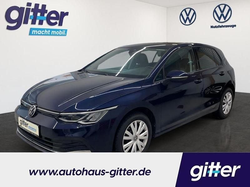 Atlantic blue metallic Gebraucht 2022 VW Golf VIII Active Limousine | 21.389 € (Guter Preis) - Bild 1/4