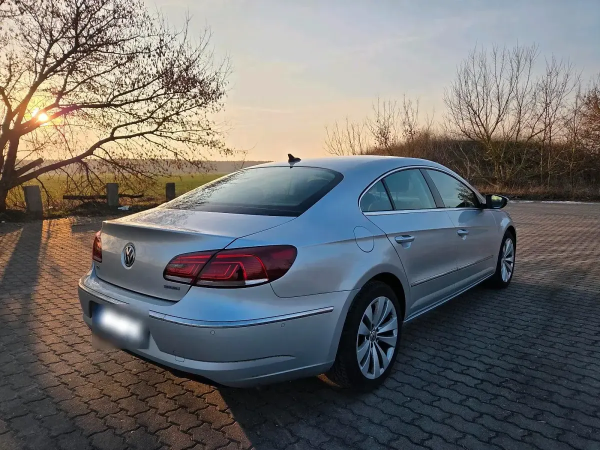 Gebraucht VW Passat 140 PS (102 kW) 2013 Silber Coupé