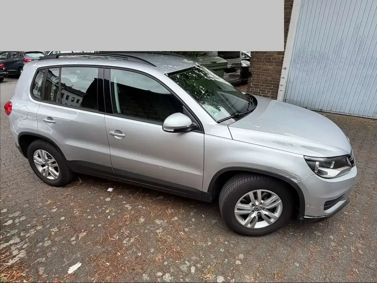 Gebraucht VW Tiguan Trendline 160 PS (117 kW) 2014 Grau SUV