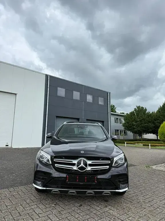 Gebraucht Mercedes GLC220 Business 170 PS (125 kW) 2018 Schwarz SUV
