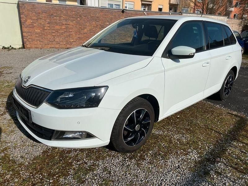 Gebraucht Skoda Fabia 90 PS (66 kW) 2018 Weiß Limousine