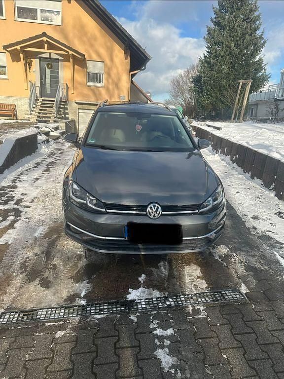 Grau Gebraucht 2017 VW Golf VII Highline Kombi | 14.200 € (Fairer Preis) - Bild 1/4