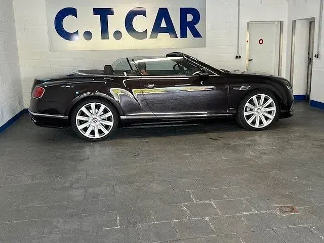 Gebraucht Bentley Continental GT Convertible 528 PS (388 kW) 2017 Braun Cabrio