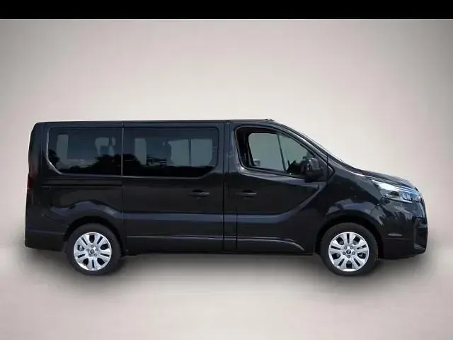 Gebraucht Nissan Primastar Tekna 150 PS (110 kW) 2025 Manufacturer Van / Kleinbus
