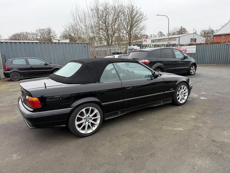 Gebraucht BMW 320 Cabriolet 150 PS (110 kW) 1997 Schwarz Cabrio