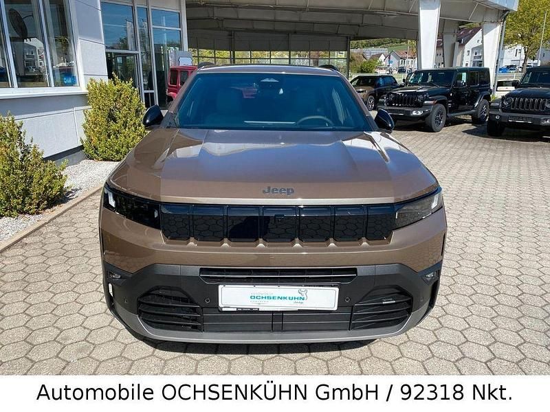 Neu Jeep Compass 145 PS (106 kW) 2026 Braun SUV
