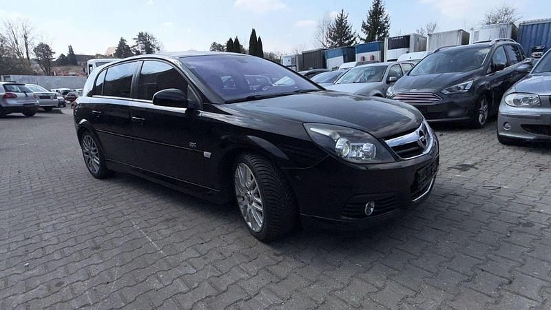 Gebraucht Opel Signum Edition 184 PS (135 kW) 2007 Kleinwagen