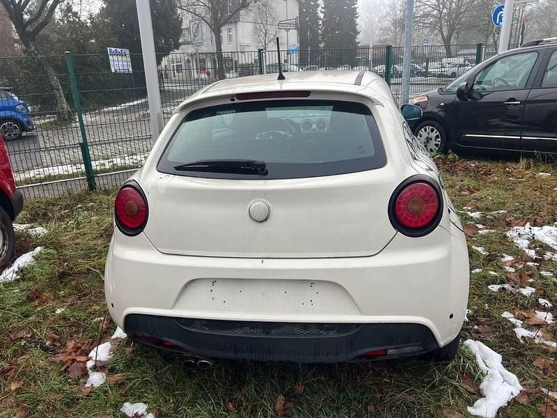 Gebraucht Alfa Romeo MiTo Turismo 155 PS (114 kW) 2009 Weiß Kleinwagen