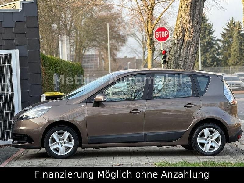 Gebraucht Renault Scénic III 110 PS (80 kW) 2012 Mokkabraun Van / Kleinbus