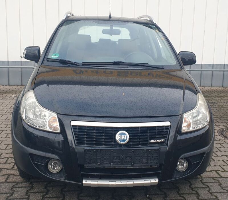 Schwarz Gebraucht 2007 Fiat Sedici Emotion SUV | 1.880 € (Superpreis) - Bild 1/4