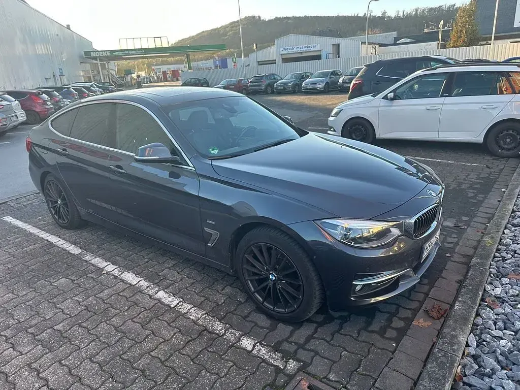 Gebraucht BMW 320 Performance 190 PS (139 kW) 2017 Limousine