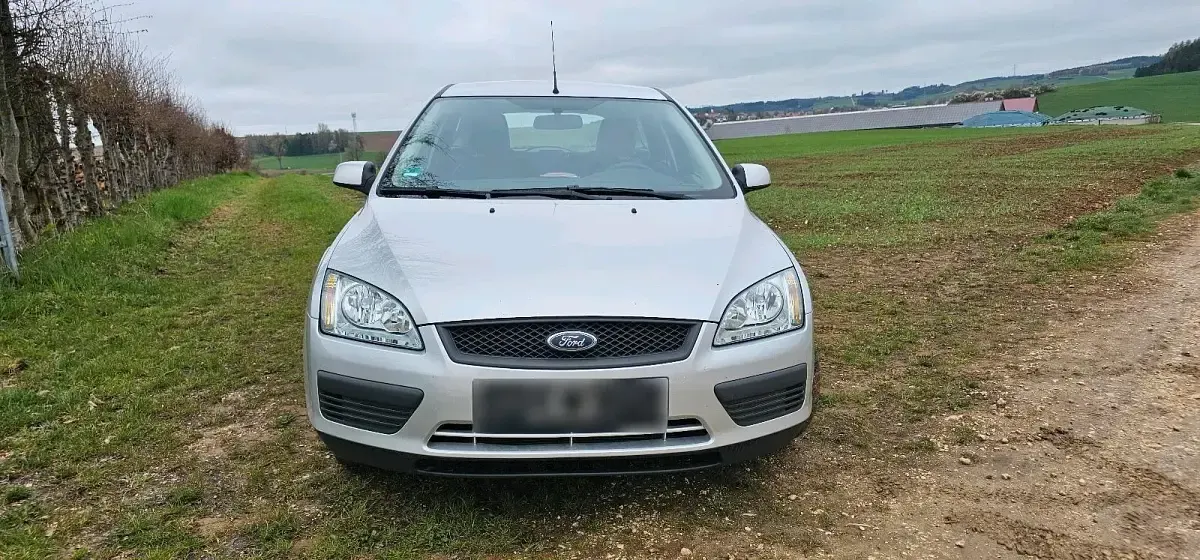 Używany Ford Focus Fun X 101 KM (74 kW) 2007 Srebrny Kombi