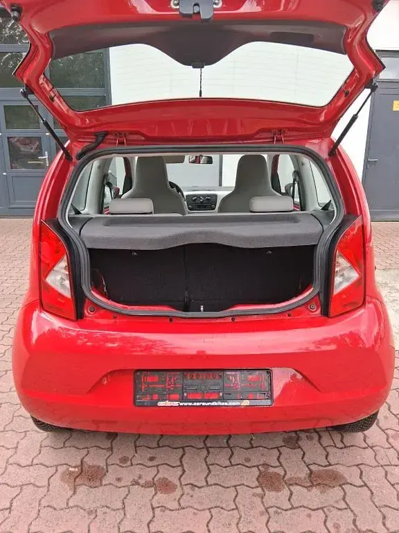 Używany Seat Mii Style 60 KM (44 kW) 2012 Czerwony Hatchback