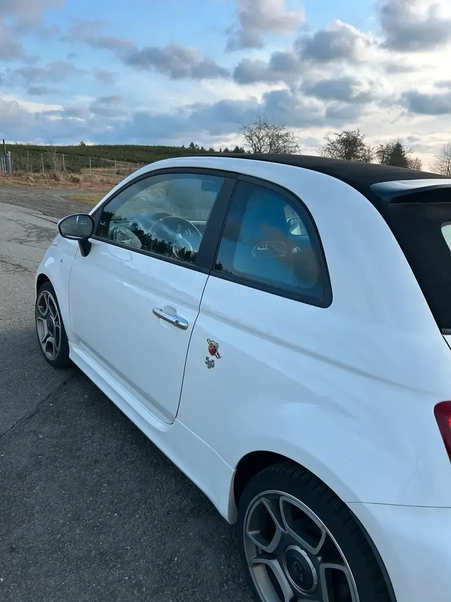 Używany Abarth 595C 145 KM (106 kW) 2018 Biały Kabriolet