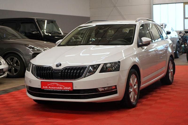 Weiß Gebraucht 2018 Skoda Octavia Style Kombi | 16.750 € (Fairer Preis) - Bild 1/4