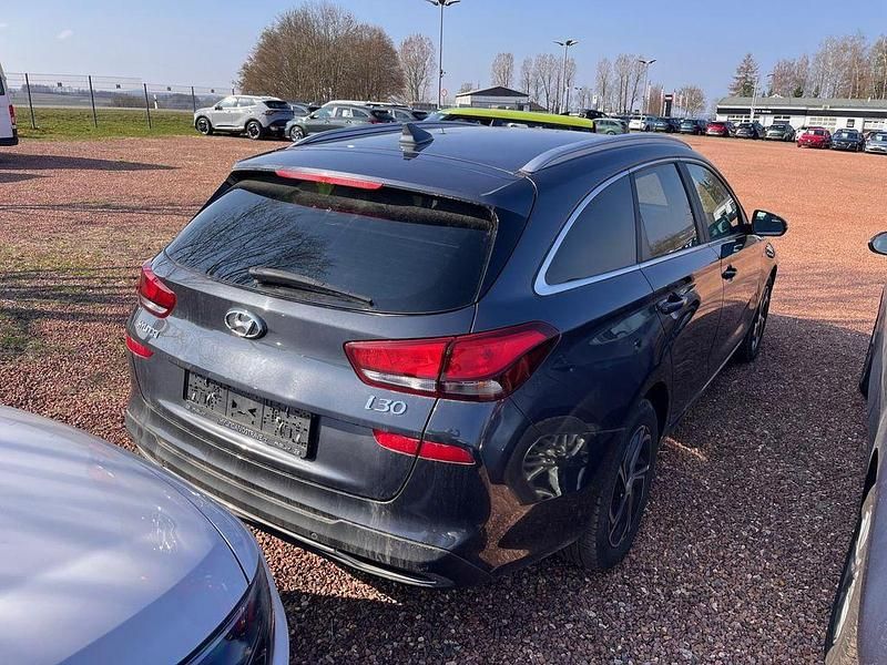 Gebraucht Hyundai i30 160 PS (117 kW) 2021 Graumetallic Kombi