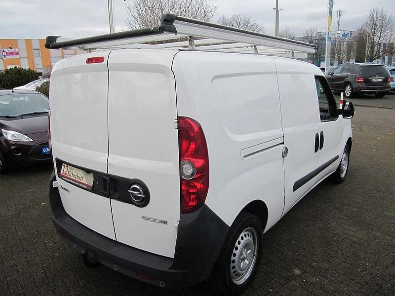 Gebraucht Opel Combo 90 PS (66 kW) 2016 Weiß Van / Kleinbus