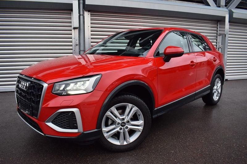 Gebraucht Audi Q2 Advanced 110 PS (80 kW) 2023 Rot SUV
