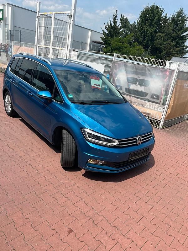 Blau Gebraucht 2016 VW Touran Van / Kleinbus | 17.000 € (Fairer Preis) - Bild 1/4