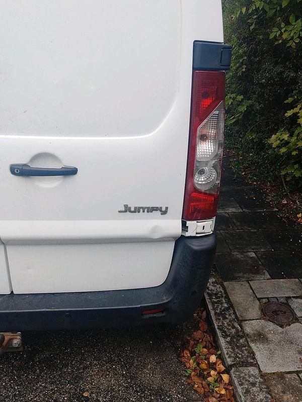 Second-hand Citroën Jumpy 90 CP (66 kW) 2013 Alb Monovolum