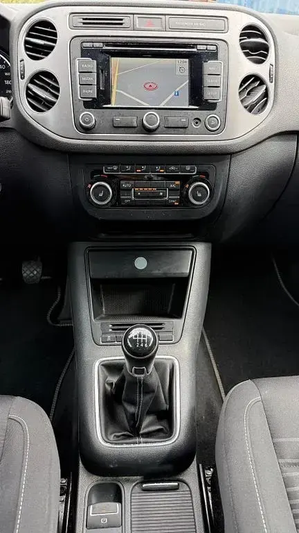 Gebraucht VW Tiguan LOUNGE 122 PS (89 kW) 2015 Beige SUV