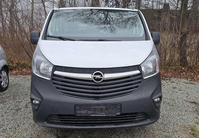 Casabl/arctic/eisweiss/kaolin Gebraucht 2017 Opel Vivaro Van / Kleinbus | 8.900 € (Superpreis) - Bild 1/4
