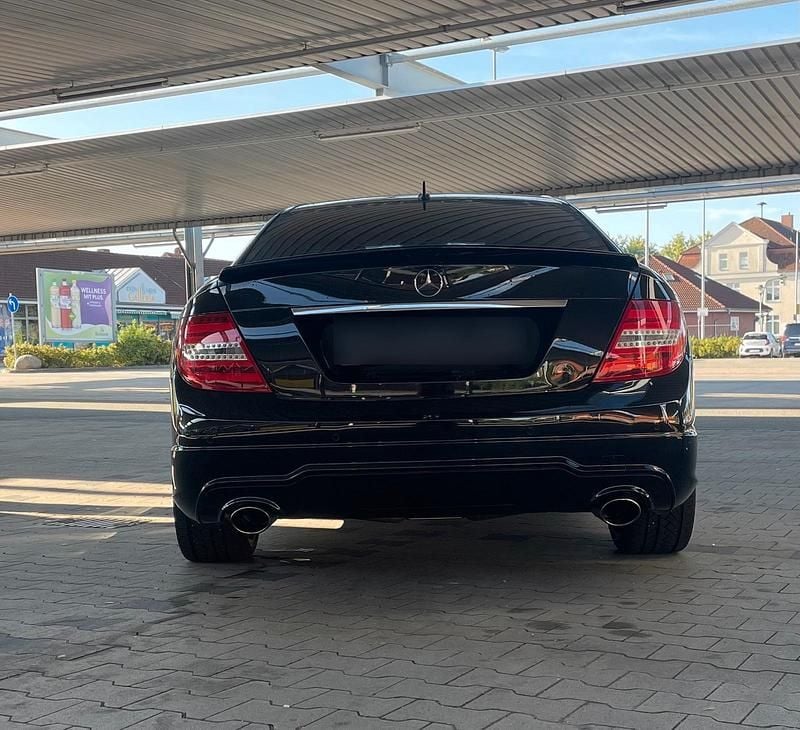 Gebraucht Mercedes C220 170 PS (125 kW) 2013 Schwarz Coupé