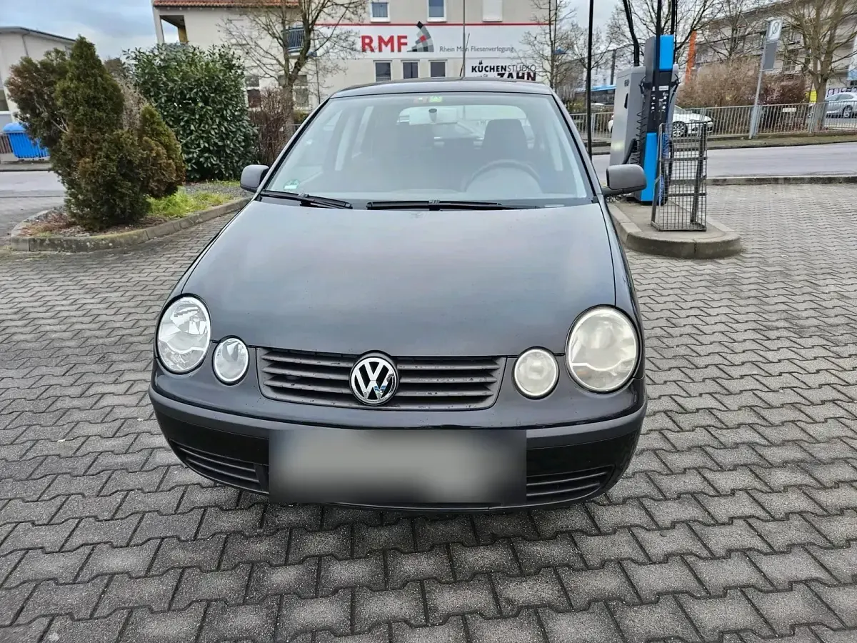 Gebraucht VW Polo 60 PS (44 kW) 2004 Schwarz Kleinwagen