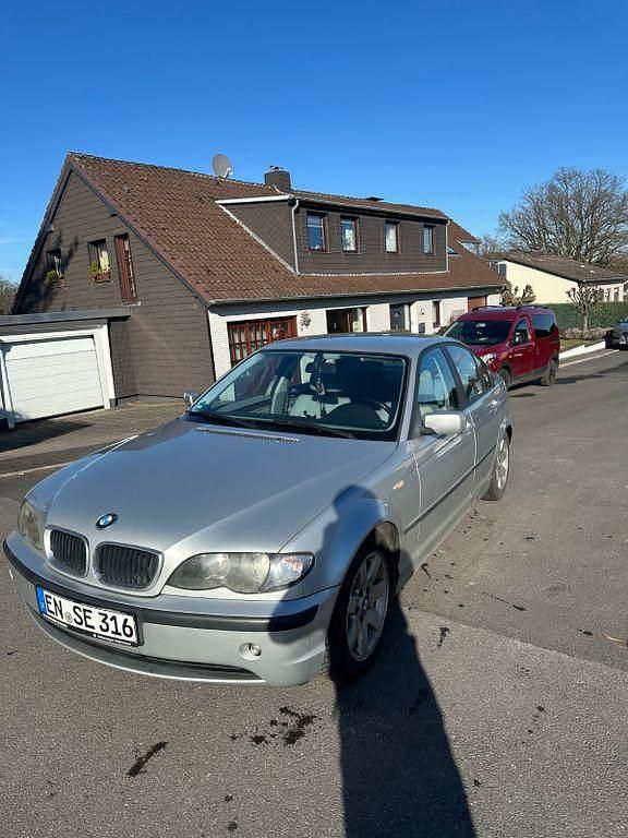 Gebraucht BMW 318 Performance 143 PS (105 kW) 2004 Silber Limousine