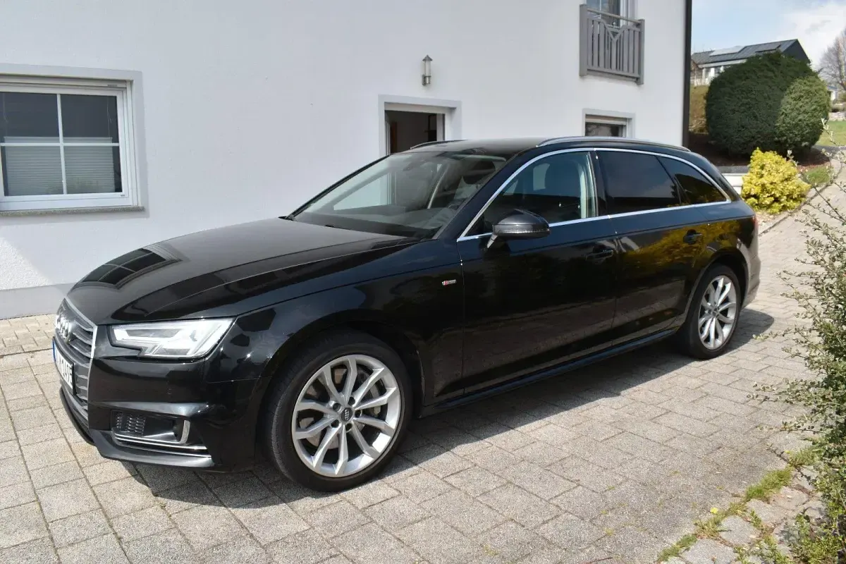Second-hand Audi A4 S-Line 272 CP (200 kW) 2017 Negru Break