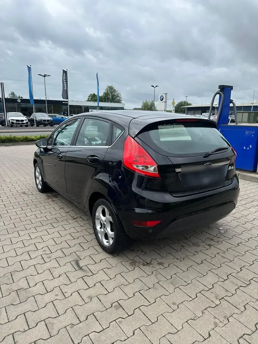 Gebraucht Ford Fiesta Titanium 82 PS (60 kW) 2009 Schwarz Kleinwagen