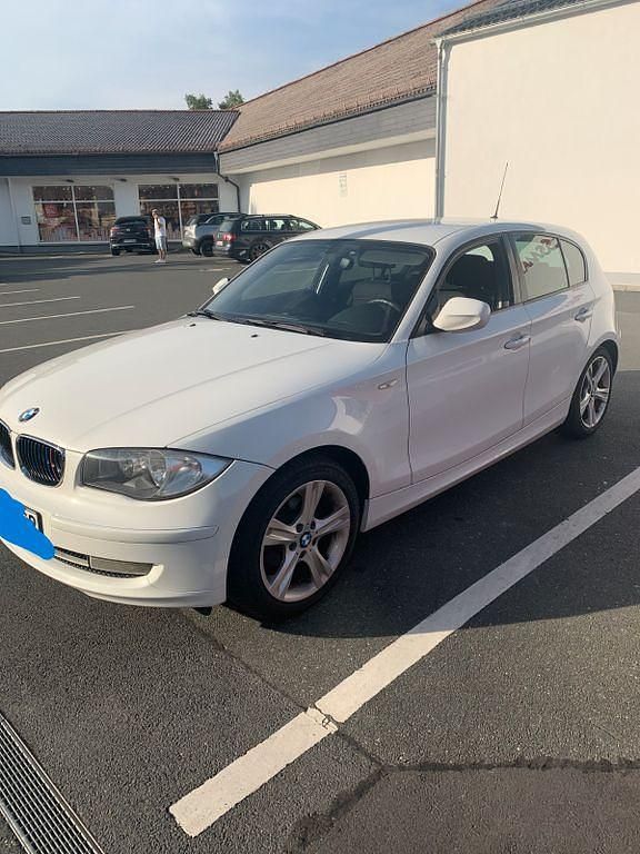 Weiß Gebraucht 2010 BMW 116 Kleinwagen | 1.300 € (Superpreis) - Bild 1/4