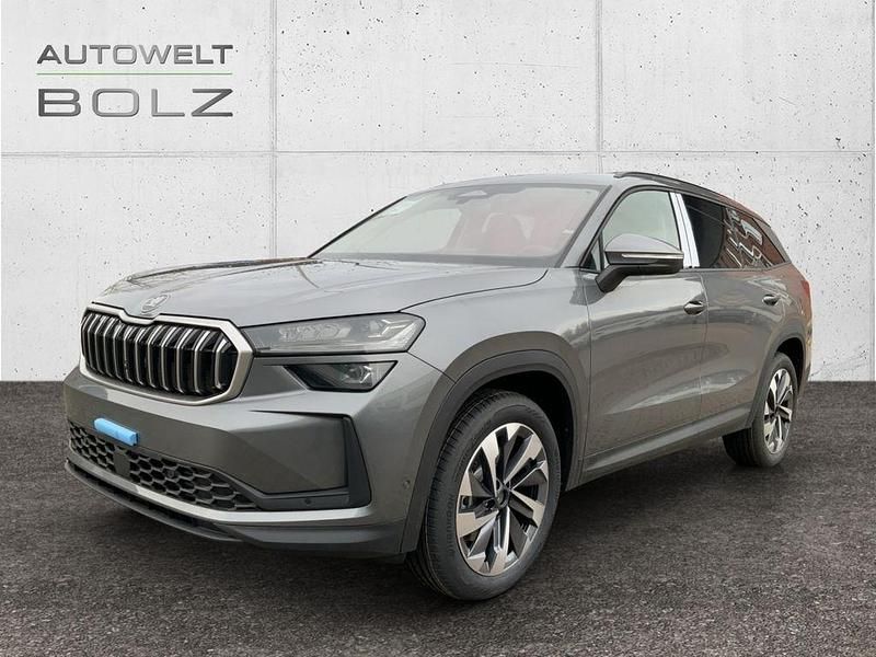 Grau Neu 2025 Skoda Kodiaq Selection SUV | 47.490 € (Etwas zu teuer) - Bild 1/4