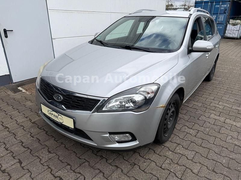 Gebraucht Kia Ceed Sportswagon 90 PS (66 kW) 2011 Silber Kombi